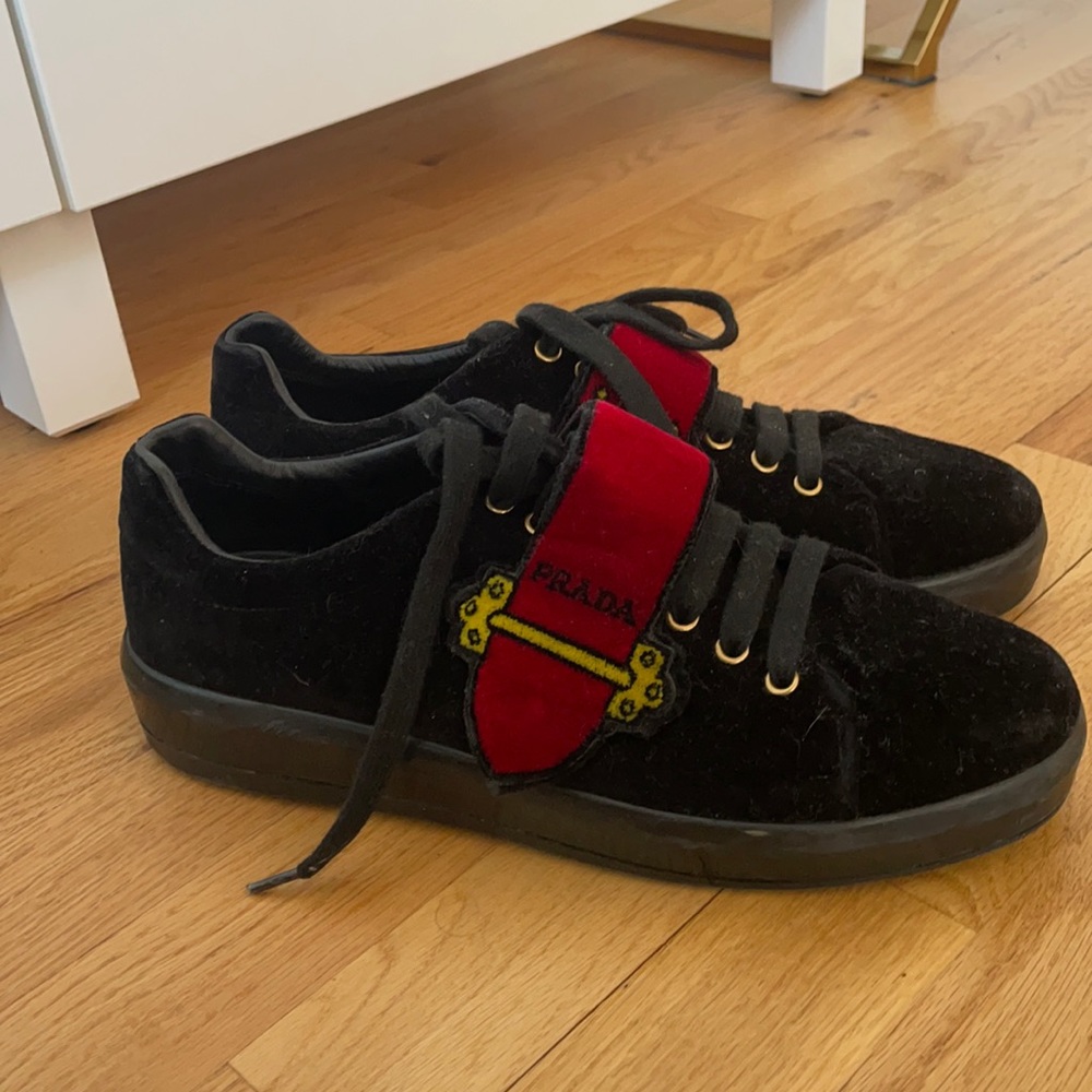 Sneakers